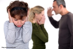 نقش کودک در دعواهای پدر و مادر