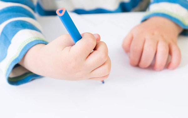 نوشتارپریشی (دیس‌گرافی) در کودکان، نشانه‌های آن و درمان‌اش