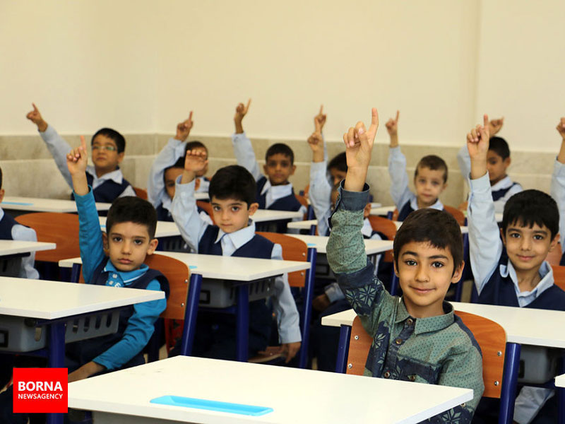 تعلیم و تربیت در ایران به انحراف کشیده شده است