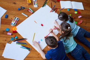 آموزش هنر به کودکان، بخش سوم - کودکان چگونه نقاشی می‌کنند؟ 