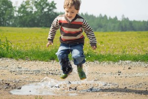 بازی درمانی چیست و چه اثری بر کودکان دارد؟ 