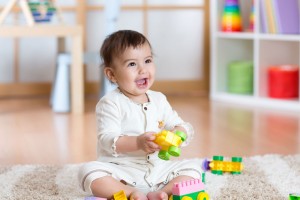 بازی‌های آسان برای تقویت هوش نوزادان بالای یک‌سال