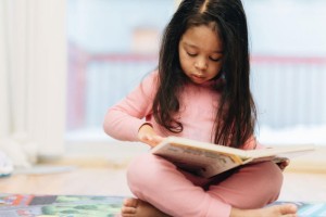 کتاب درمانی چیست و چه کاربردی برای کودکان دارد؟