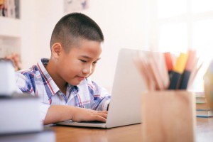 اهمیت داشتن سواد دیجیتال در کودکان