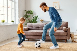 تأثیر سودمند بازی‌های پدر-فرزندی در به‌دست‌آوردن توانایی مهار احساس‌ها در کودکان