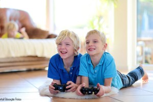 اثر منفی و مثبت بازی‌های رایانه ای بر کودکان